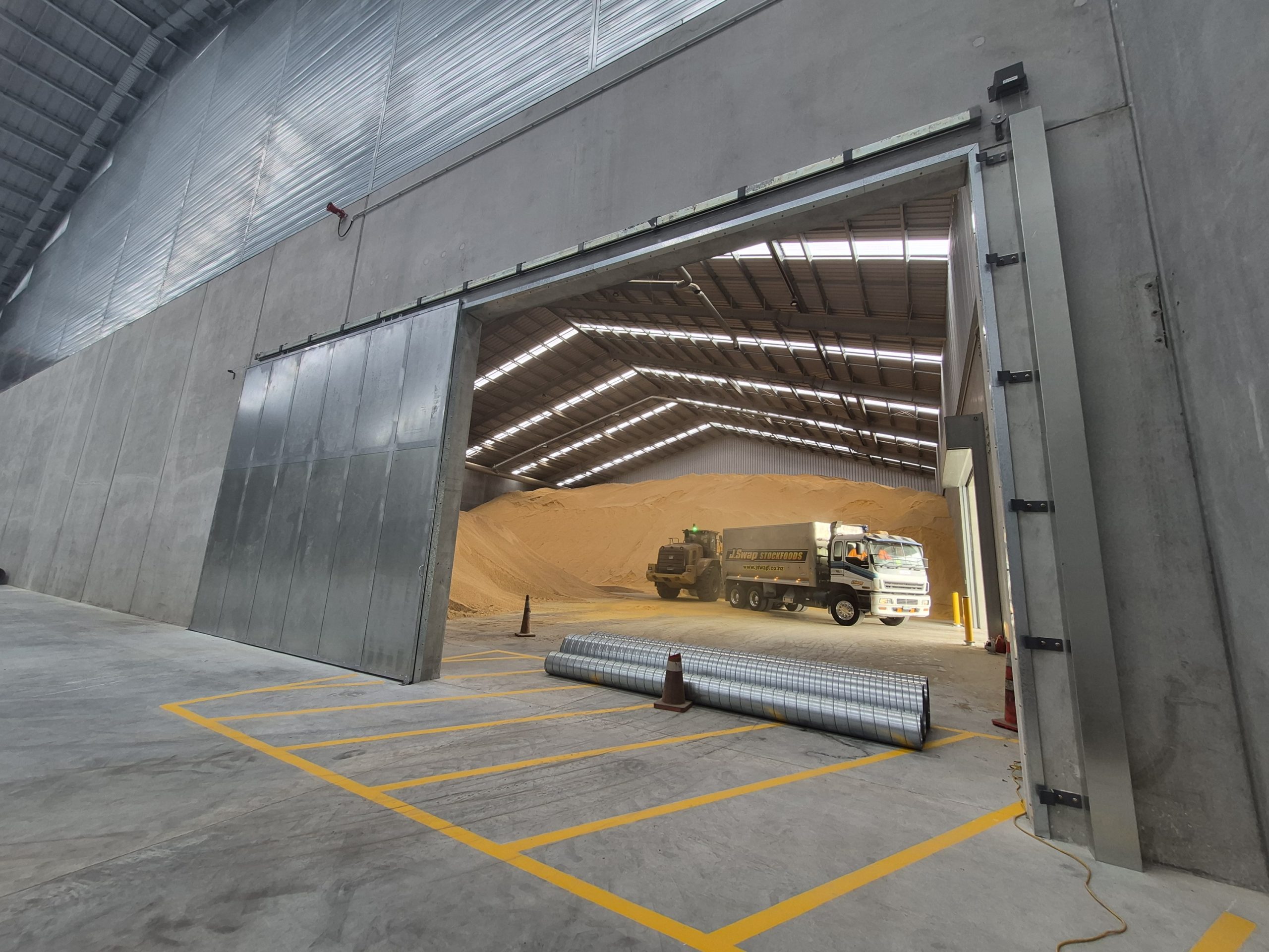 https://manufacture.aragroup.co.nz/wp-content/uploads/2022/05/Sliding-fire-door-j-swap-3-Resize-scaled.jpg